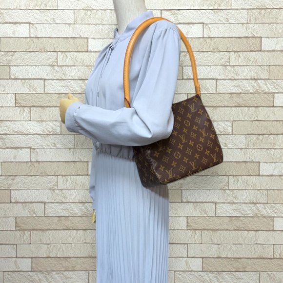 LOUIS VUITTON Looping MM Monogram Shoulder Bag Canvas M51146 Brown - Picture 2 of 10